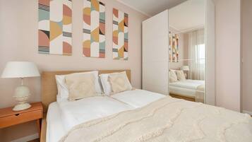 2 bedrooms, desk, iron/ironing board, travel cot