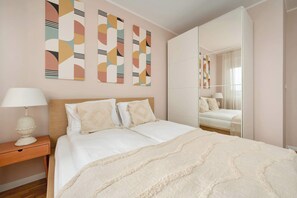 2 bedrooms, desk, iron/ironing board, travel cot