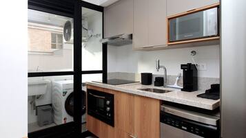 Fridge, microwave, oven, dishwasher