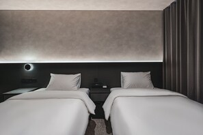 Standard Twin Room, Multiple Beds, Non Smoking, Microwave | Blackout drapes, iron/ironing board, free WiFi