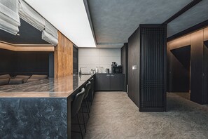 Luxury Penthouse, 2 Bedrooms, Kitchen, Park View | Living area - GOYOO INN & HOMES (Seoul)