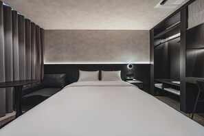 Standard Double Room, 1 Queen Bed, Non Smoking, Microwave (No parking) | Blackout drapes, iron/ironing board, free WiFi - GOYOO INN & HOMES (Seoul)