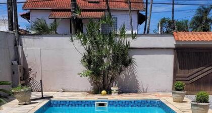 Casa Pazim Itanhaém - Swimming pool, relaxation and close to the beach!