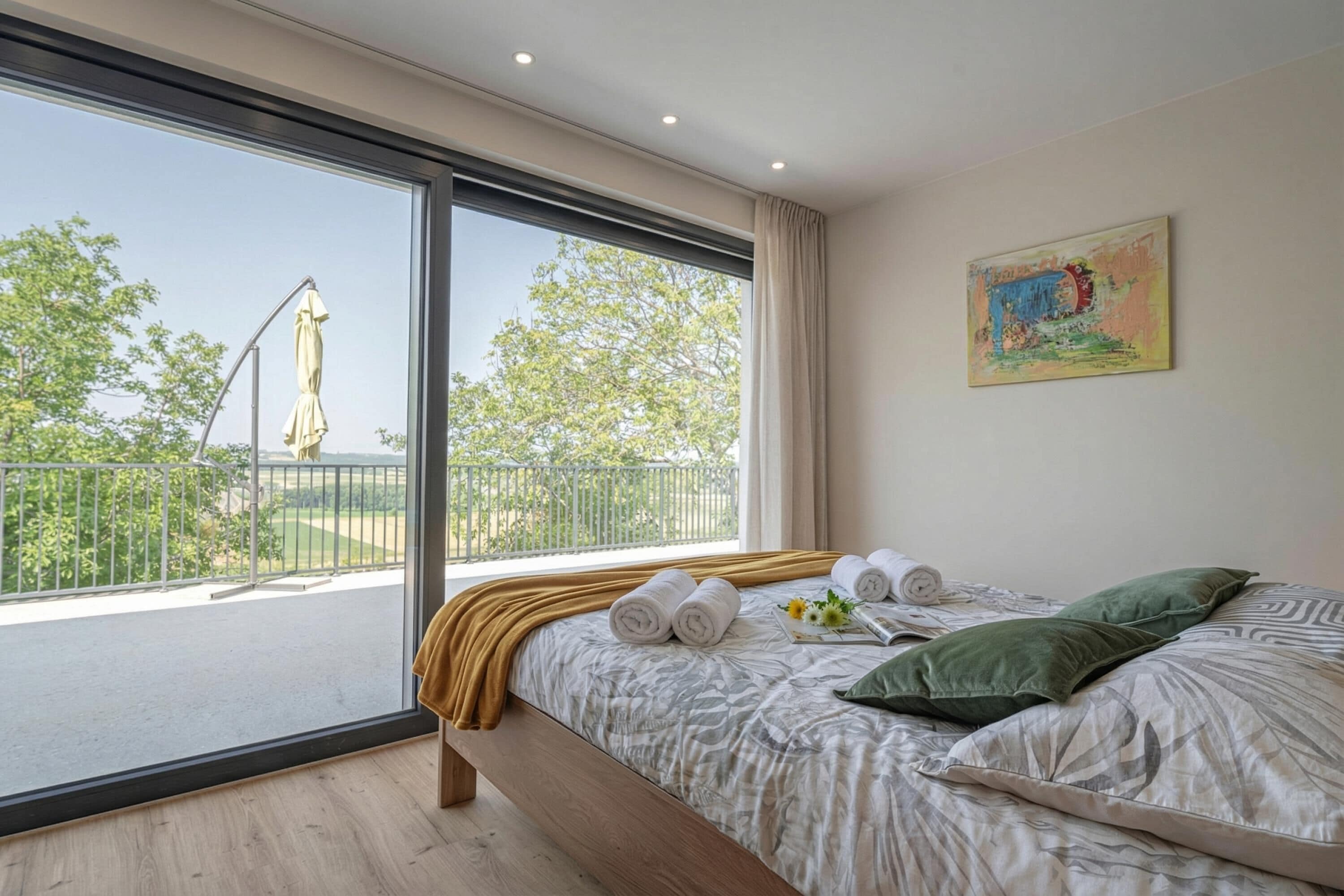 3 bedrooms, iron/ironing board, free WiFi, bed sheets