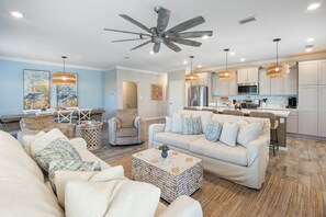 Una Smart TV, un reproductor de DVD