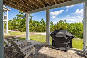Outdoor dining - 4BR Home Beach Access and Resort Pools (Pensacola)