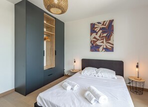 1 chambre, fer et planche à repasser, Wi-Fi, literie fournie