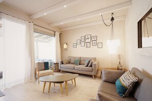 Deluxe Suite, Patio, Sea View | Living area - Borgo Lianti (San Pasquale)