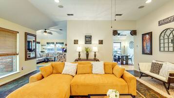 Rumah (4 Bedrooms) | Interior