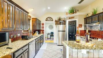 Rumah (4 Bedrooms) | Interior