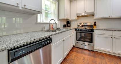 Inviting Home w/ Backyard: 8 Mi to Dtwn Atlanta!