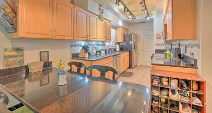 Tampa Home w/ Hot Tub ~ 15 Mi to Downtown!