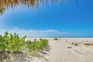 Apartment (2 Bedrooms) | Interior - < 1 Mi to Fort Myers Beach: Bayfront Condo w/ Pool (Fort Myers Beach)