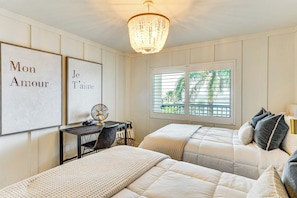 Apartment (2 Bedrooms) | Interior - < 1 Mi to Fort Myers Beach: Bayfront Condo w/ Pool (Fort Myers Beach)
