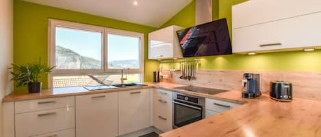 Réfrigérateur, four, plaque de cuisson, lave-vaisselle