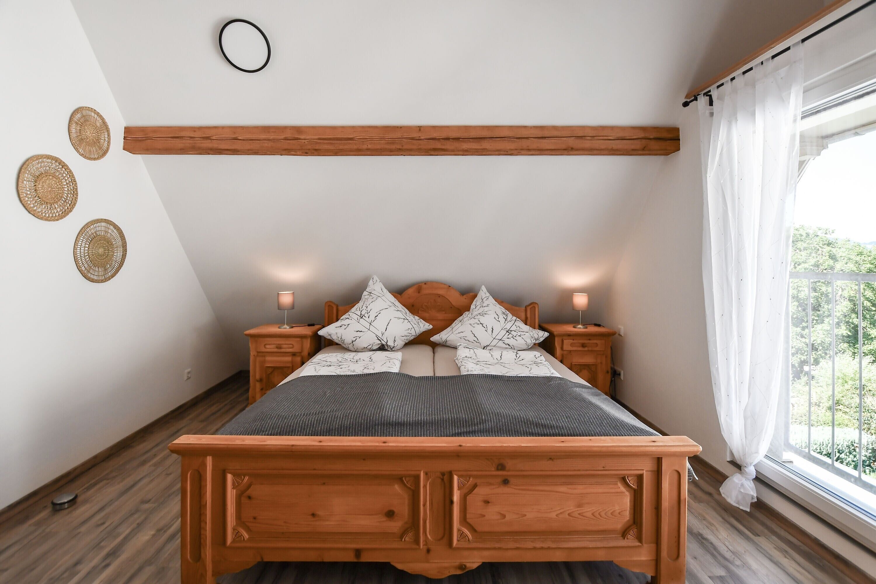 2 bedrooms, WiFi, bed sheets