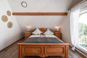 2 bedrooms, WiFi, bed sheets