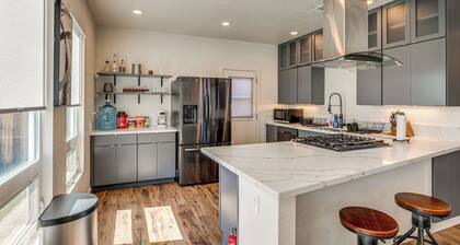 2 Mi to Dtwn: Home w/ Private Pool in Sacramento