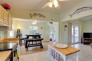 House (2 Bedrooms) | Interior