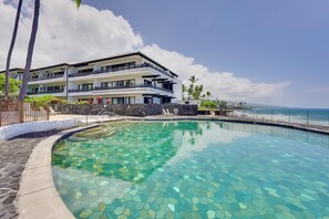 Interior - 50 Feet to Ocean: Kona Deluxe Ground-floor Unit! (Kailua-Kona)