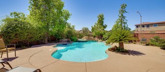 Las Vegas Escape w/ Private Outdoor Paradise