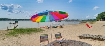 XC Ski, Ice Fish & Hike! Getaway Near Sand Lake