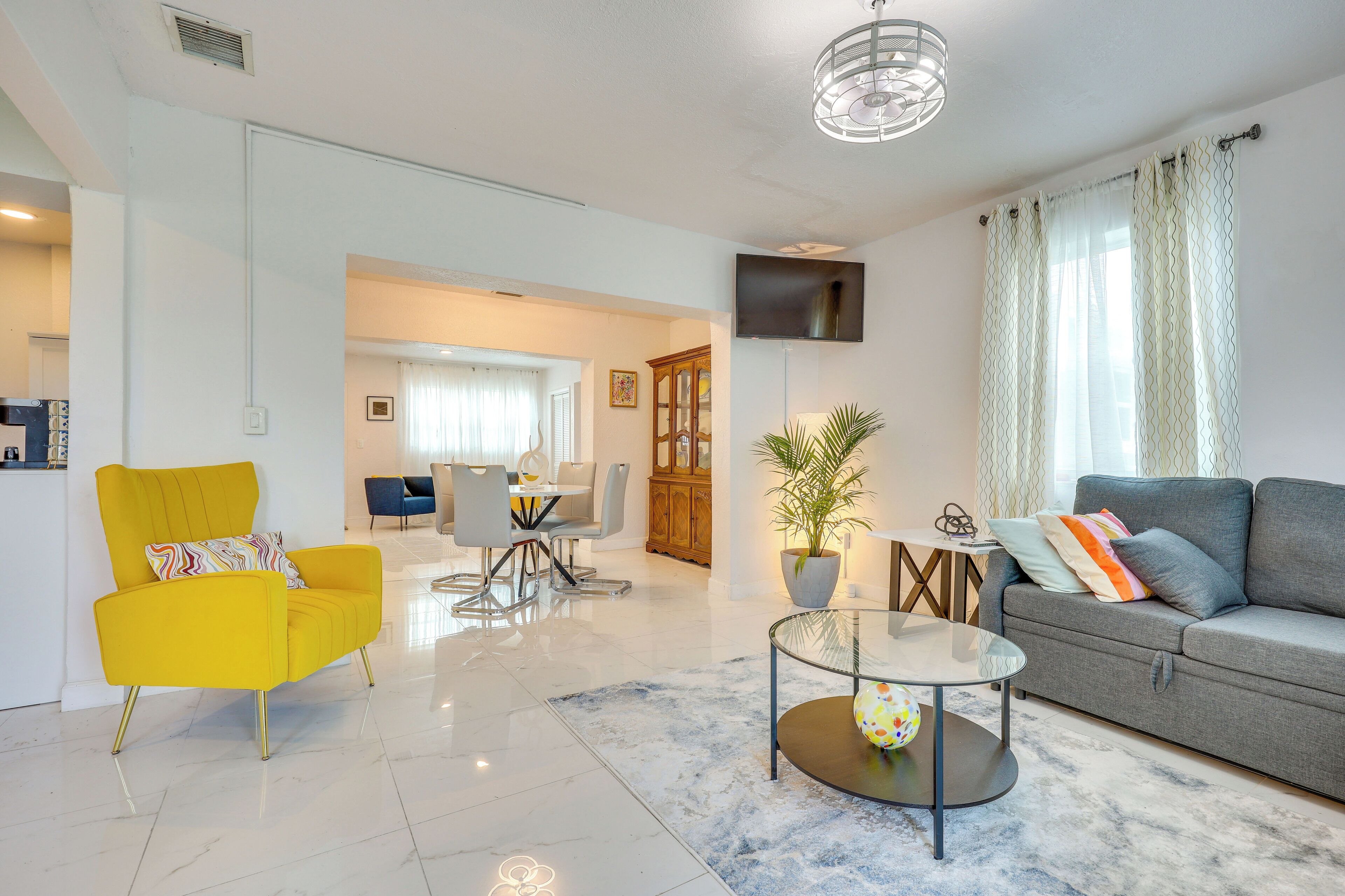 House (2 Bedrooms) | Interior