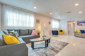 House (2 Bedrooms) | Interior - 2 Mi to Hard Rock Stadium: Home w/ Spacious Yard (Miami Gardens)