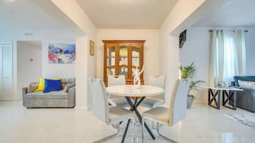 House (2 Bedrooms) | Bahagian dalam