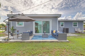 House (2 Bedrooms) | Interior - 2 Mi to Hard Rock Stadium: Home w/ Spacious Yard (Miami Gardens)