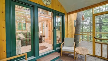 House (1 Bedroom) | Interior