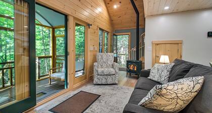 Tree House w/ Hot Tub: Near Sunday River Resort!