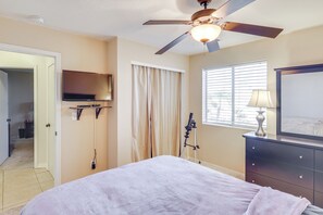 House (3 Bedrooms) | Interior - 5 Mi to CO River: Home w/ Pool in Fort Mohave! (Fort Mohave)