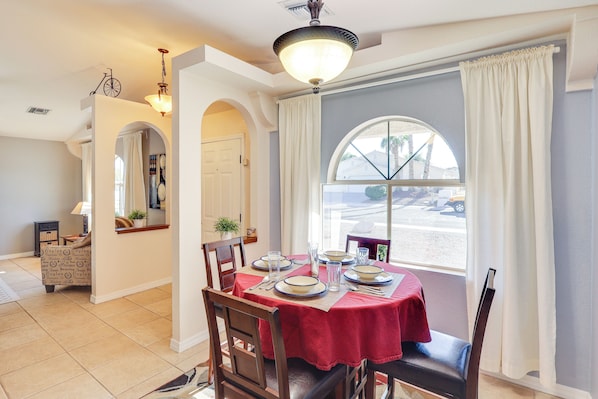 House (3 Bedrooms) | Interior