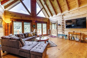 House (3 Bedrooms) | Front of property - Panoramic Mountain Views & Decks: Franklin Cabin! (Franklin)
