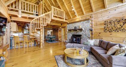 Panoramic Mountain Views & Decks: Franklin Cabin!