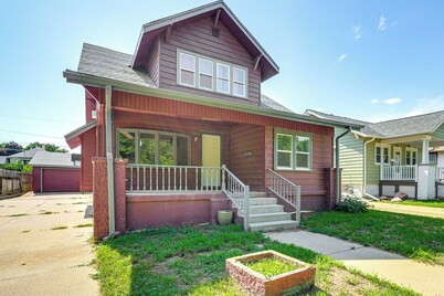 Quaint Family Retreat in Fairbury!