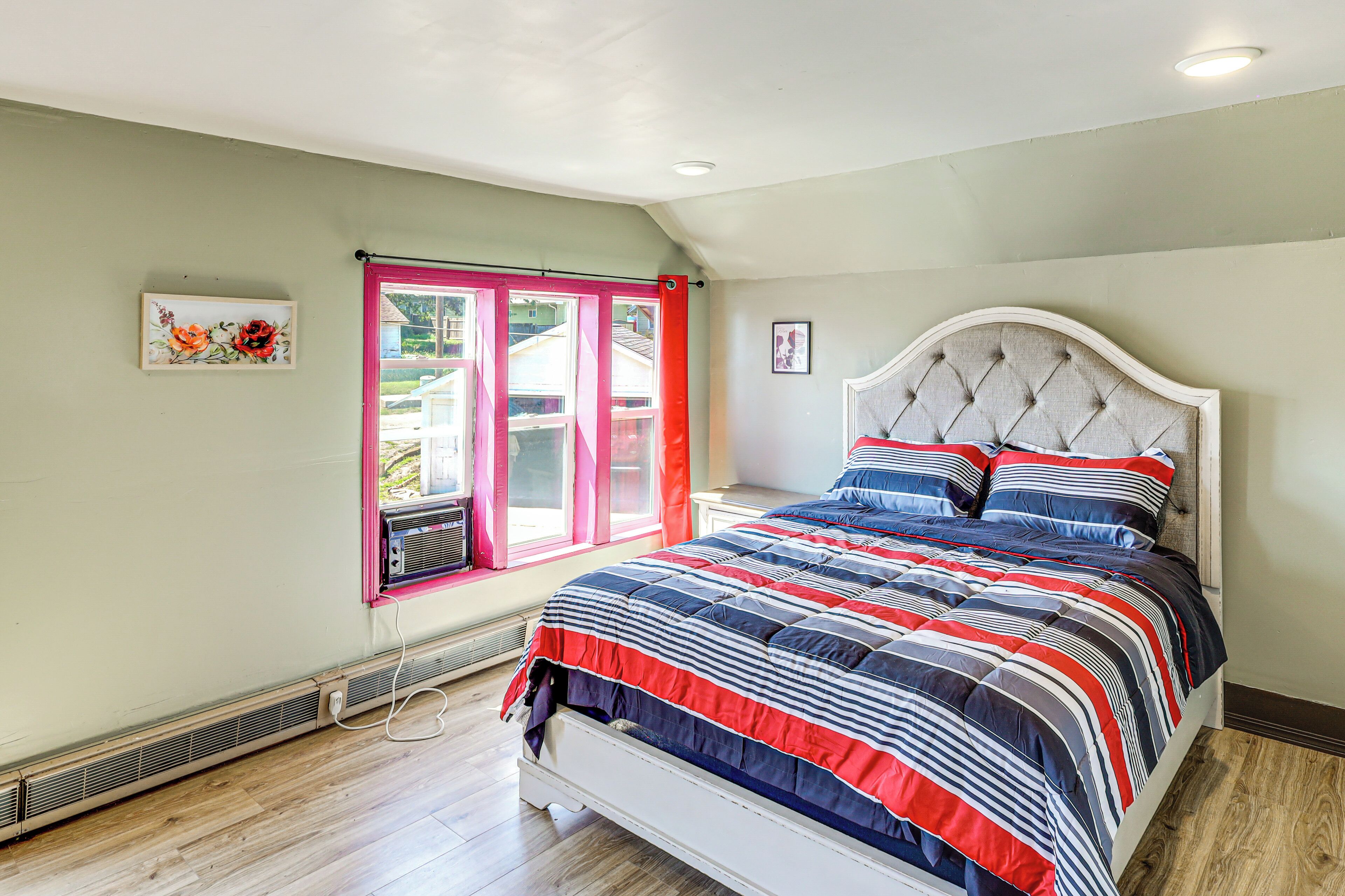 House (5 Bedrooms) | Interior