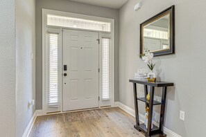 Casa (2 Bedrooms) | Interior