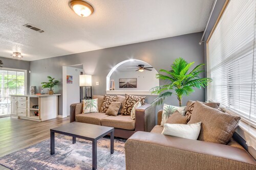 Game, Swim & Explore: Family Home in Pensacola