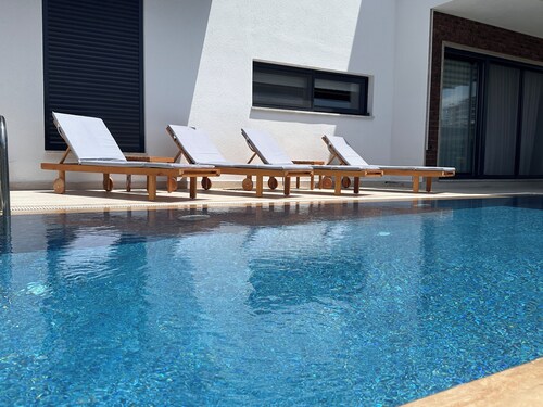 Charming villa with Private Pool & A/C in Kusadasi - 3 bedrooms available