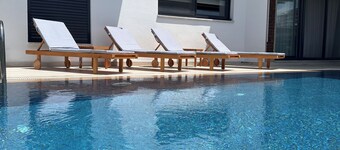 Charming villa with Private Pool & A/C in Kusadasi - 3 bedrooms available