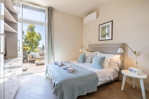 2 bedrooms, iron/ironing board, internet, bed sheets