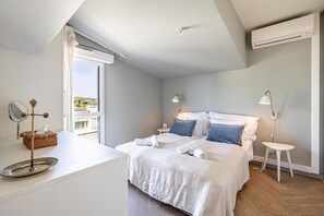 2 chambres, fer et planche à repasser, accès Internet, draps fournis