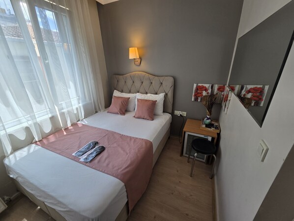 Standard Room | Free WiFi