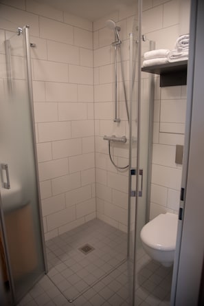 Single Room | Bathroom