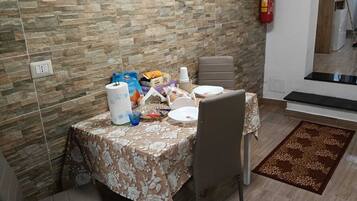 Economy House, Air conditioning | Private kitchen | Fridge, microwave