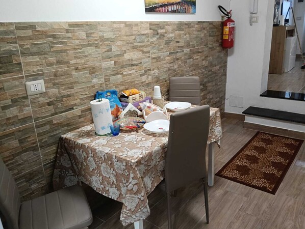 Economy House, Air conditioning | Private kitchen | Fridge, microwave
