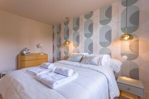 1 chambre, fer et planche à repasser, accès Internet, draps fournis
