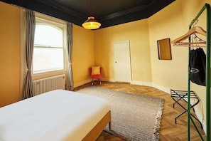 1 Schlafzimmer, Bügeleisen/Bügelbrett, Reisekinderbett, Bettwäsche